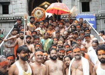 तुळजाभवानी मंदिरात घटोत्थापना