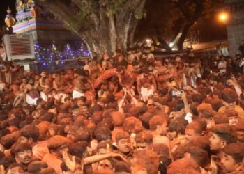 तुळजापुरात सीमोल्लंघन सोहळा उत्साहात संपन्न