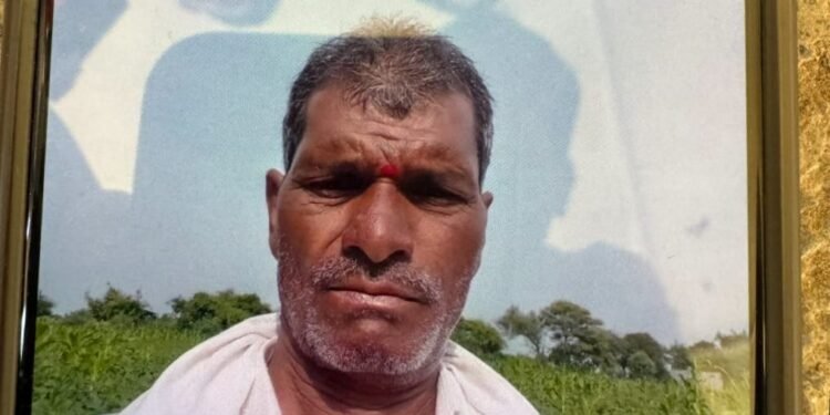 पोपट पवार यांनी विष प्राशन करून केली आत्महत्या