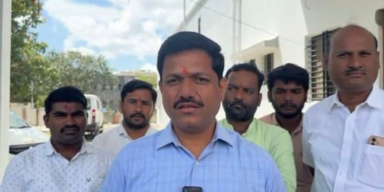 शासनाने आरोग्याच्या विषयात राजकारण करू नये — कैलास पाटील