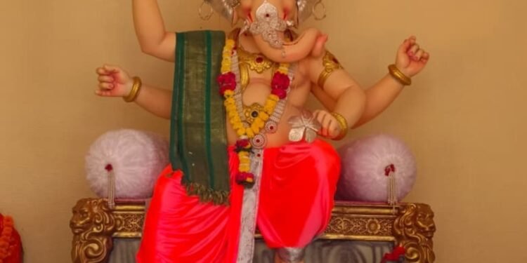 पावणाऱ्या’ गणपतीची नव्या सभामंडपात प्रतिष्ठापना; जय मल्हार तरुण मंडळाचा स्तुत्य उपक्रम